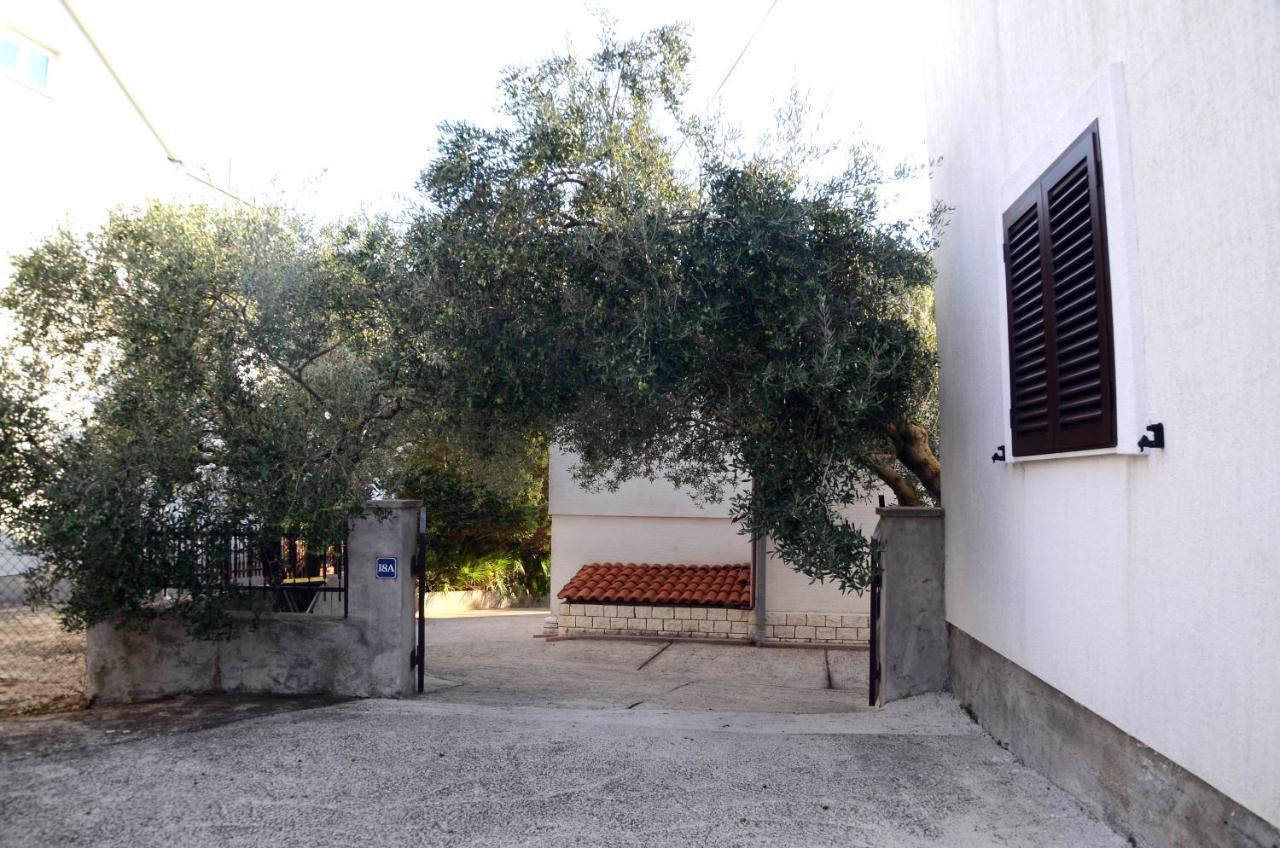 Dvosoban Apartman U Centru Grada Biograd Na Moru Exterior photo
